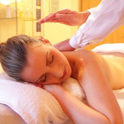 Full Holistic Body Massage - 60 minutes